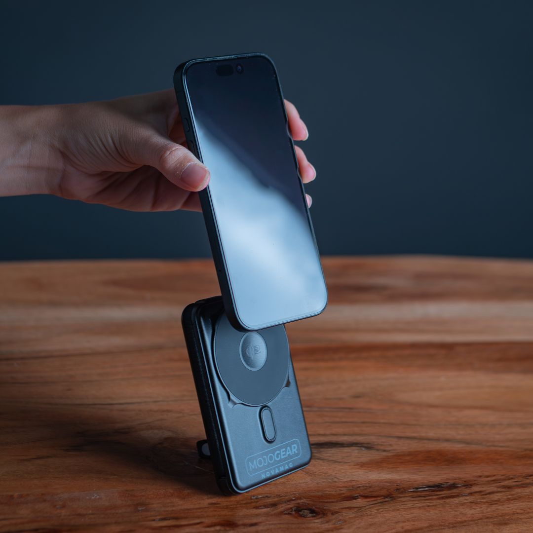 MOJOGEAR NovaMag All-in-1 Powerbank 10.000 mAh – Draadloos Qi2 & ingebouwde kabels – Zwart - Powerbanks